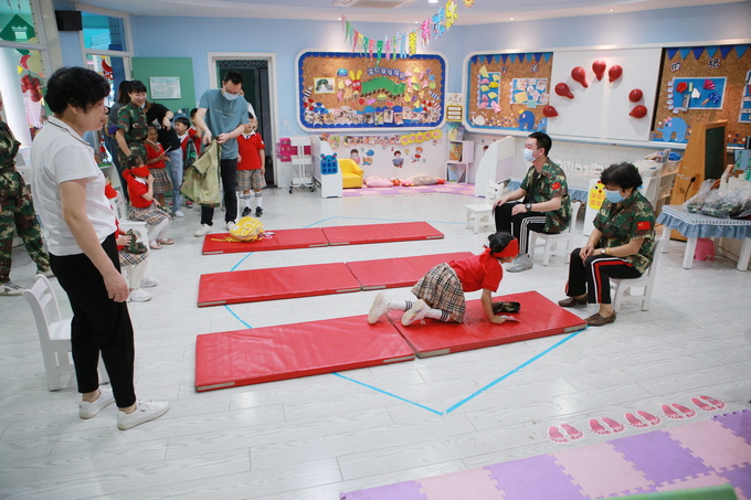 给您戴军帽 (1).JPG